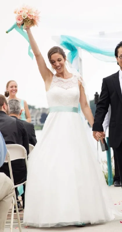 Hot Deal David's Bridal 7WG3711