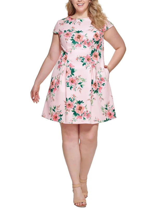 Get It Before It’s Gone Plus Womens Floral Print Pleated Mini Dress
