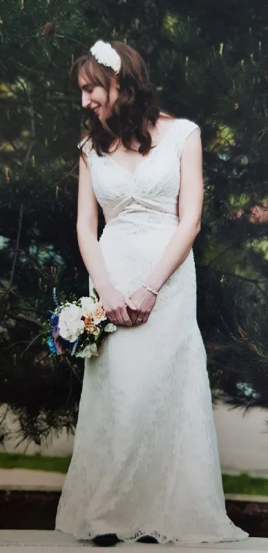 Deal Zone David's Bridal All over Beaded Lace Trumpet Dress