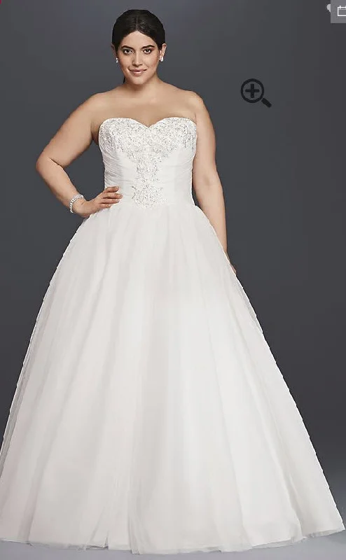 Midnight Madness David's Bridal 9NTWG3804