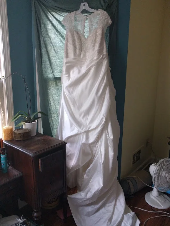 Limited Time Offer David's Bridal 9T3090