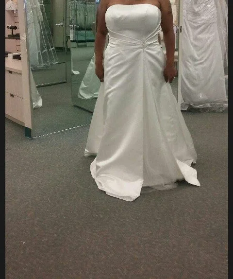 Price Drop David's Bridal 9OP1257