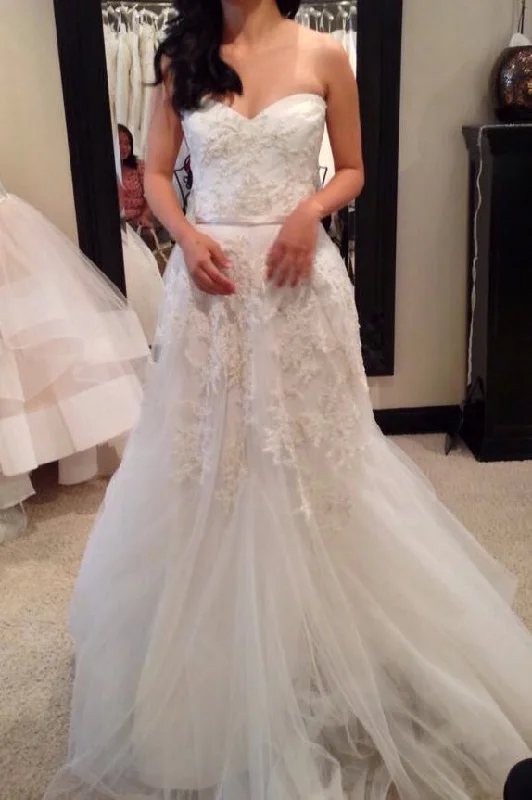 Bargain Bin Reem Acra Heavenly Lace