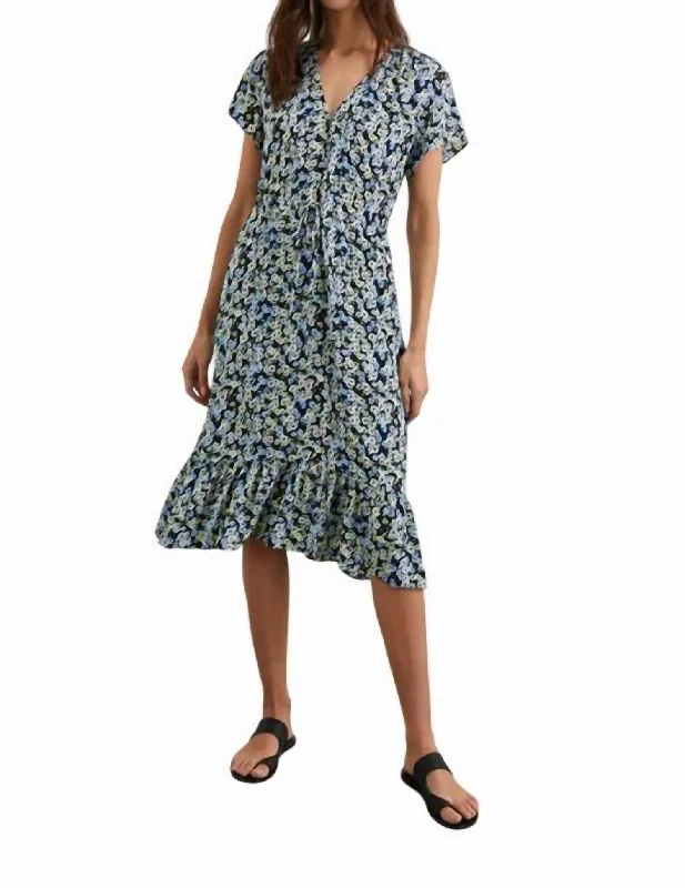 Can't Be Beat Kiki Floral Midi Dress In Midnight