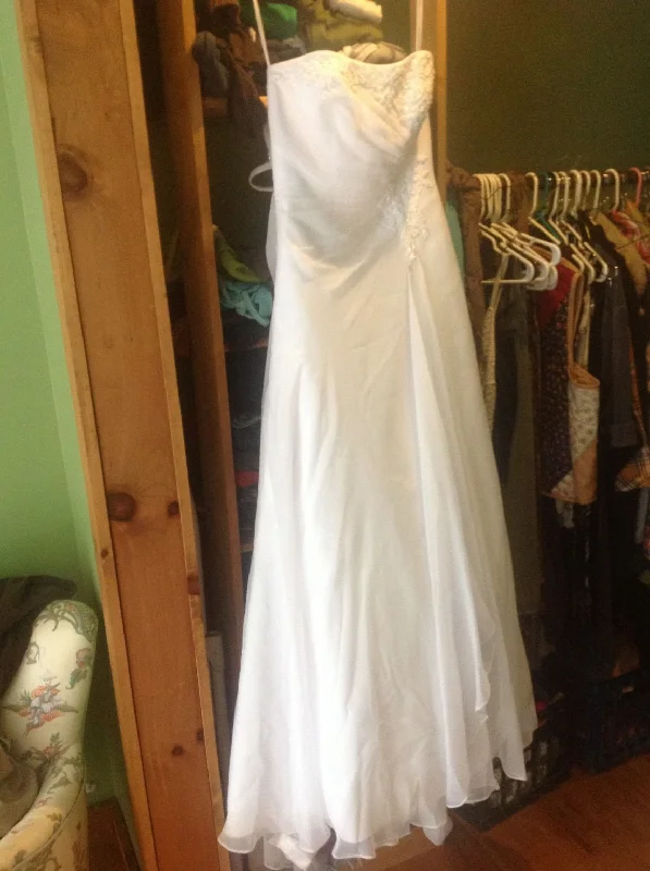 Crazy Deals David's Bridal V9409