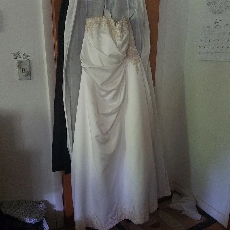 Price Drop David's Bridal 90P9264