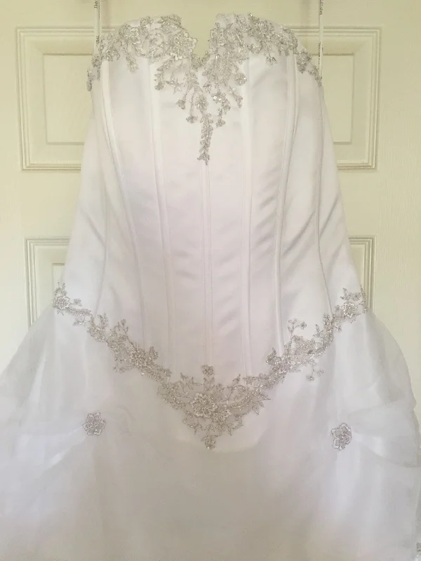 Act Fast David's Bridal 9F9016