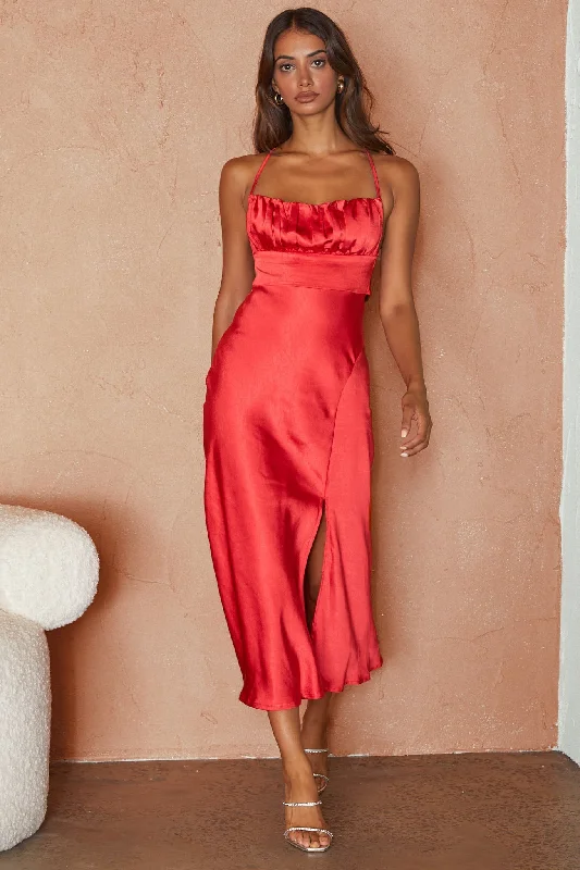 Early Access Lakoda Gathered Bust Bow Tie Back Midi Dress Red