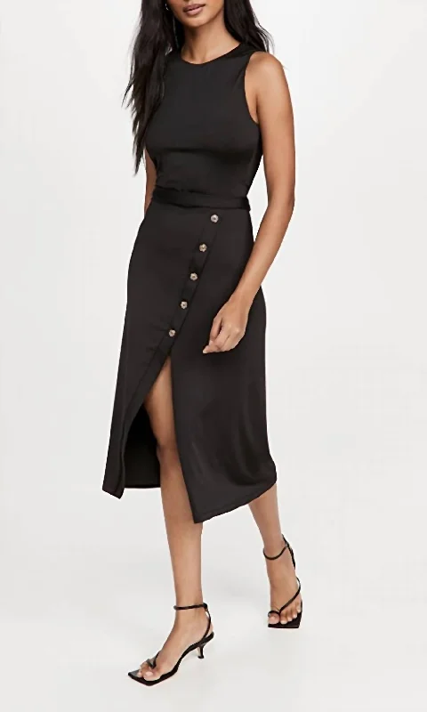 Can't Miss Campbell Sheath Dress In Black