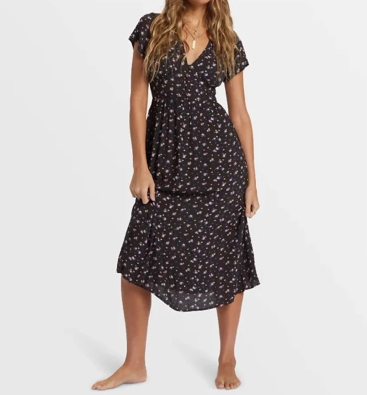 Quick Sale Morning Sky Midi Dress In Black Sands