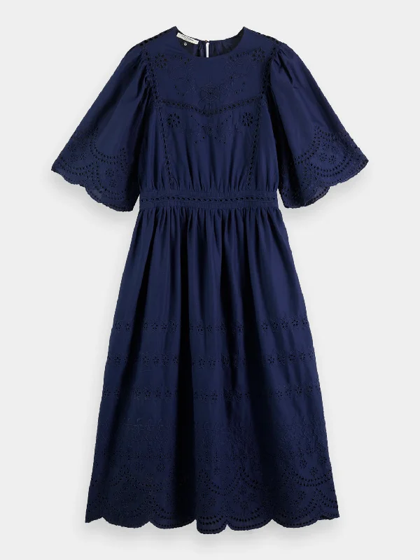 Instant Discount Broiderie anglaise midi dress