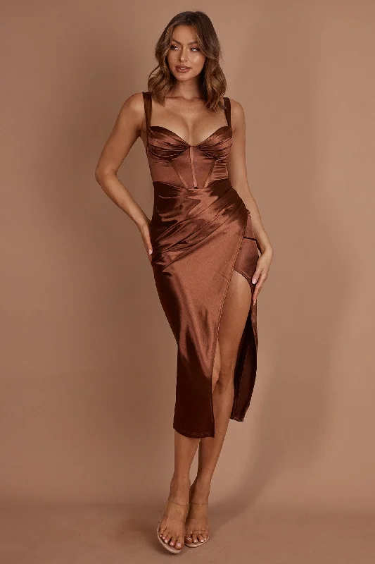 Big Savings Whimsy Pleated Bust Midi Dress Chocolate