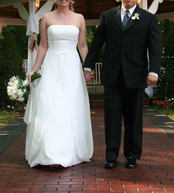 Deal Mania David's Bridal Galina S8455