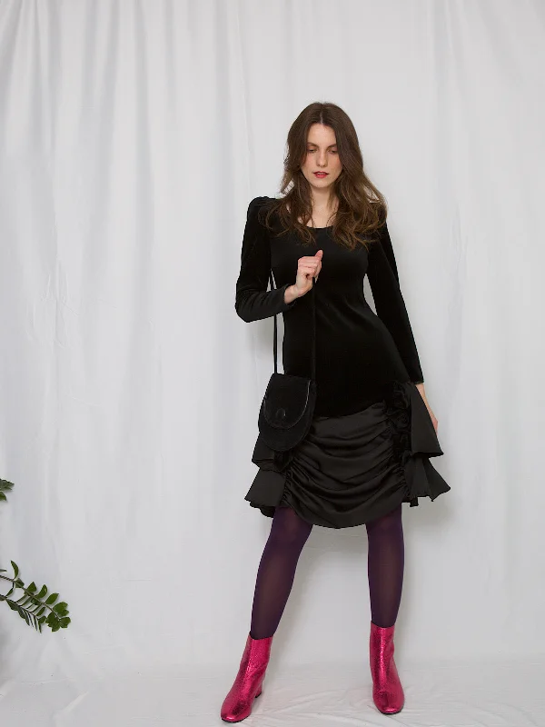 Shop and Save Black velvet and satin cocktail / party dress large roses