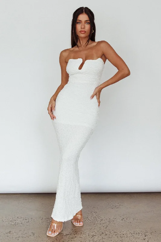 Discount Extravaganza Horizon Strapless Textured Midi Dress White