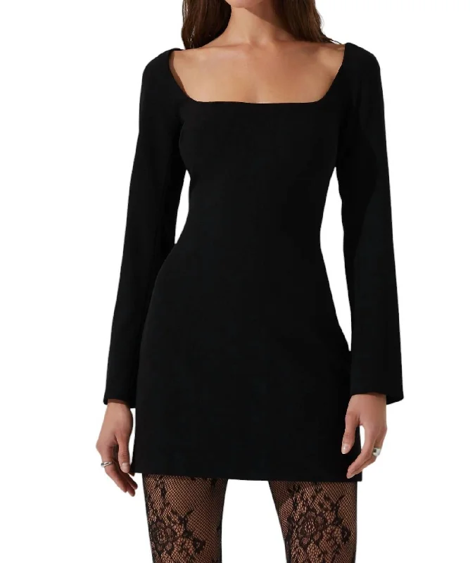 Don’t Miss Out Calanthe Dress In Black