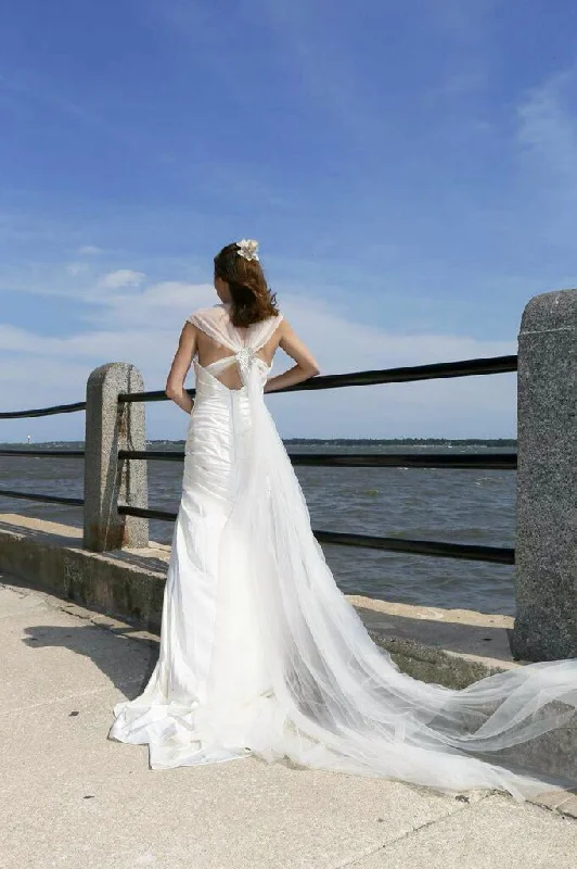 Exclusive Deal David's Bridal Romantic Ivory Mermaid style with extra features