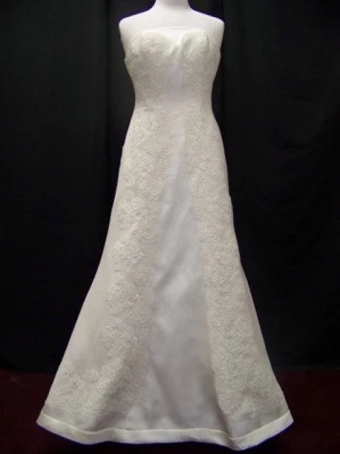 Lowest Price Priscilla of Boston 3050