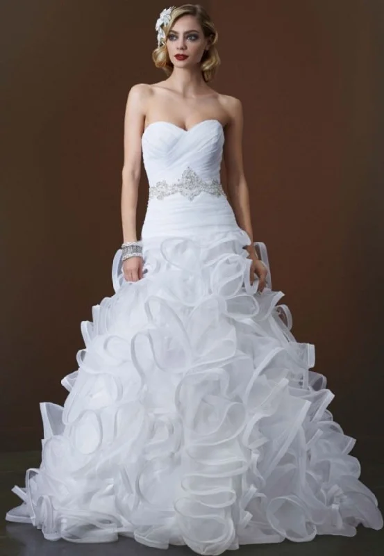 Savings Alert David's Bridal Galina Signature SWG492