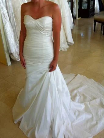 Sale Event Pronovias Alma